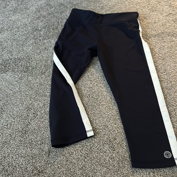 TORY BURCH TORY SPORT NAVY CAPRIS LEGGINGS NWOT - Picture 1 of 3